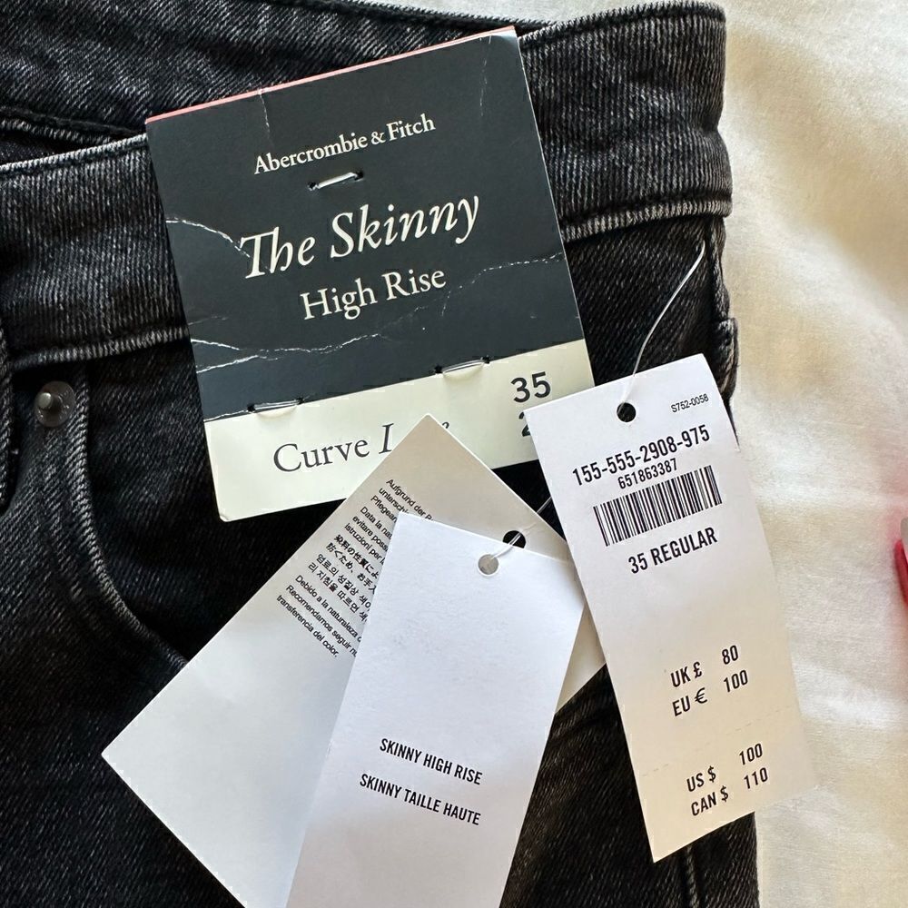 NWT Abercrombie&Fitch The Skinny High Rise Jeans Women's 35/20R Black Split Hem - Picture 9 of 14